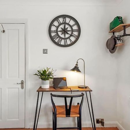 Stylish Maisonette Near The Heath With Free Parking & Wi-Fi Maidstone Esterno foto