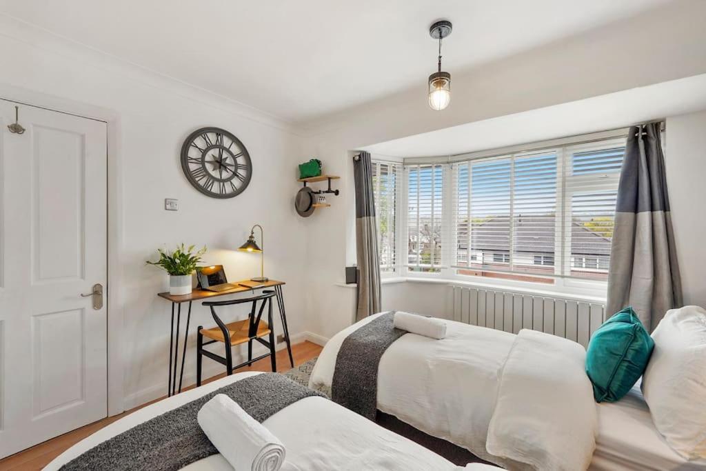 Stylish Maisonette Near The Heath With Free Parking & Wi-Fi Maidstone Esterno foto