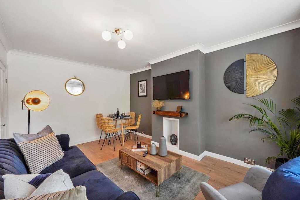 Stylish Maisonette Near The Heath With Free Parking & Wi-Fi Maidstone Esterno foto