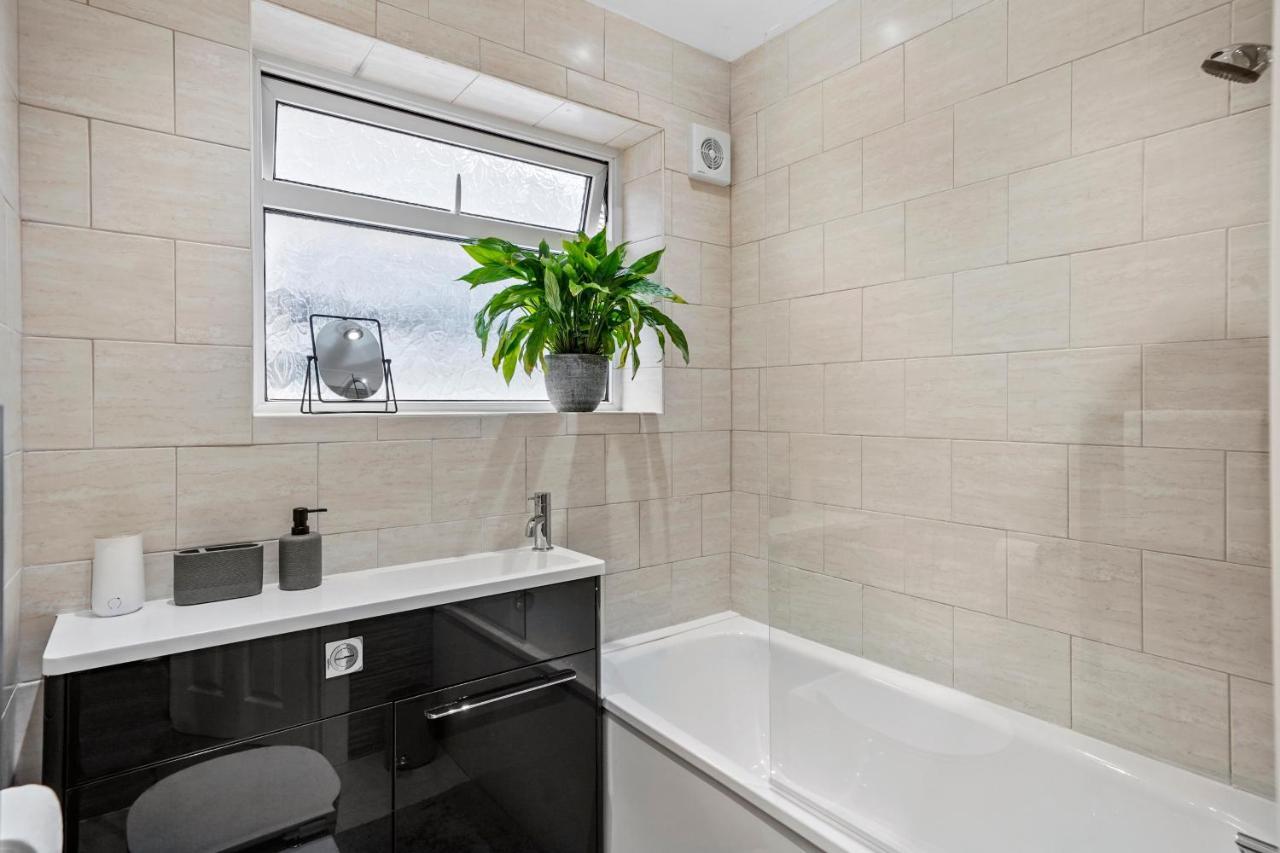 Stylish Maisonette Near The Heath With Free Parking & Wi-Fi Maidstone Esterno foto